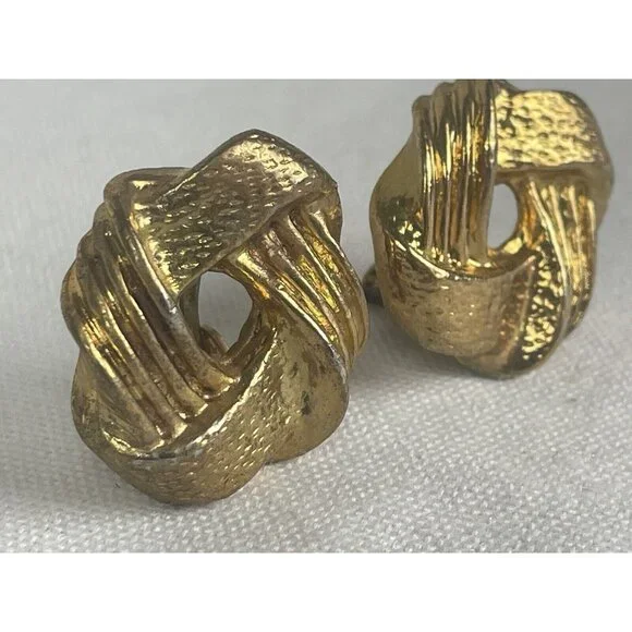 Vintage Gold Tone Twisted Knot Chunky Clip Earrings Textured Ribbed 80s 90s - Picture 2 of 6